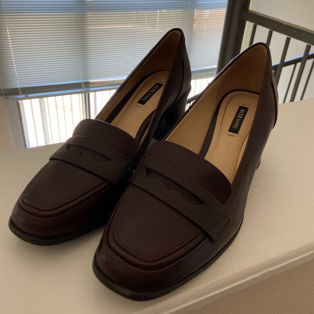 Gorgeous Leather Alex Marie Heeled Loafers
